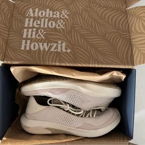 OluKai Women's Kaholo Light Beige Athletic Shoes